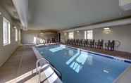 สระว่ายน้ำ 3 Cobblestone Hotel & Suites - Newton