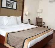 Kamar Tidur 4 The BMK Hotel