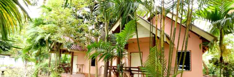 Bên ngoài Lake Side Bungalow