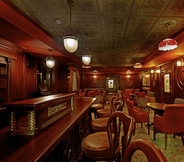 Bar, Cafe and Lounge 7 Hablis Hotel