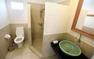 Toilet Kamar 4 King's Garden Resort