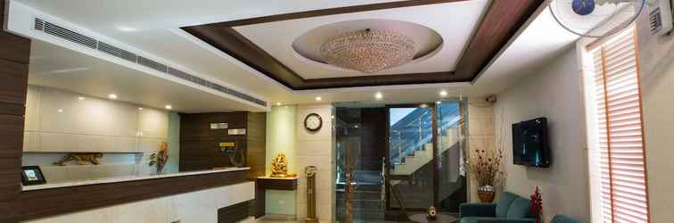 Lobi Hotel Narula's Aurrum