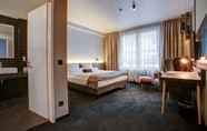 Kamar Tidur 4 NYCE Hotel Hamburg City