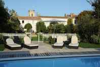 Swimming Pool Villa Clarisse