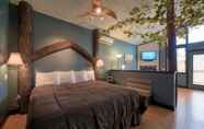ห้องนอน 4 Eureka Springs Treehouses, Hobbit Caves & Castles