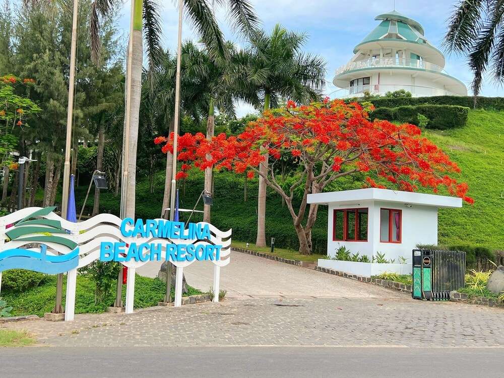 Lối vào Carmelina Beach Resort