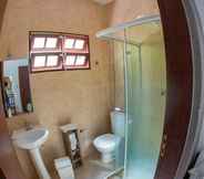 Toilet Kamar 4 Pousada Castelinho