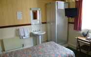 Kamar Tidur 3 Rollason Wood Hotel