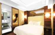 Kamar Tidur 6 Royal Group Hotel Ho Yi Branch