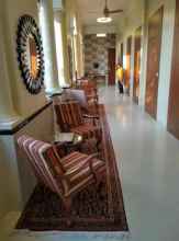 Lobby 4 Elphinstone Hotel