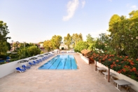 Swimming Pool Rosary Beach Hotel