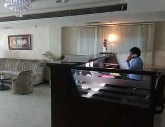 Lobby 2 Hotel Ramhan Palace