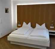 Bedroom 2 Hotel & Gasthof Zur Post