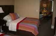 Kamar Tidur 7 William Watson Hotel