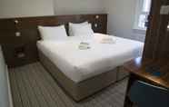 Kamar Tidur 2 Chelsea Guest House