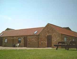 Exterior 2 Glebe Farm Apartments