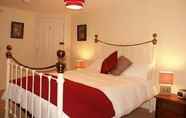 Kamar Tidur 3 The White Horse