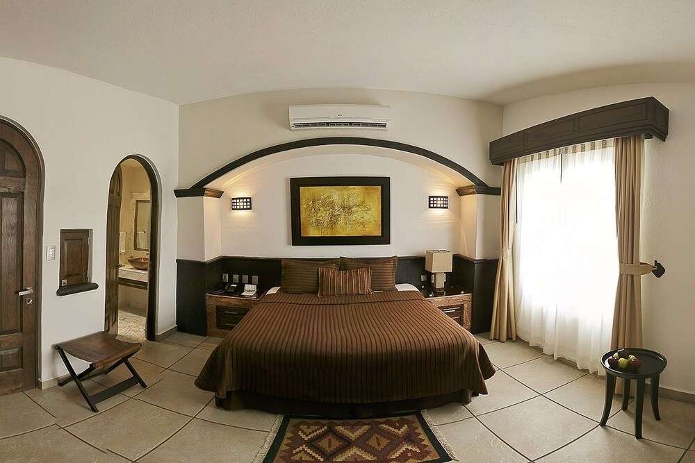 new balance queretaro hotel