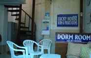 พื้นที่สาธารณะ 3 Lucky House Dorm Room - Hostel