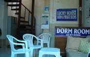 พื้นที่สาธารณะ 3 Lucky House Dorm Room - Hostel