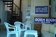 พื้นที่สาธารณะ Lucky House Dorm Room - Hostel