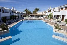 Swimming Pool Apartamentos Cristina