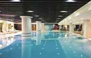 Swimming Pool 2 Lakeshore Hotel