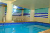 สระว่ายน้ำ Centromar Hotel