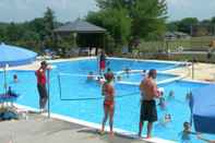 Swimming Pool Baneberry Golf and Resort