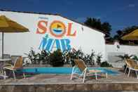 สระว่ายน้ำ Pousada Sol e Mar