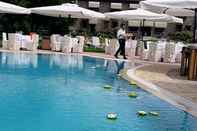 Swimming Pool Ai Cadelach Hotel Giulia