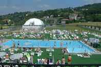 Swimming Pool Villa Scati