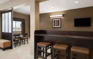 Bar, Cafe and Lounge 4 Microtel Inn & Suites by Wyndham Pleasanton