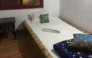 Kamar Tidur 7 Shri Guest House