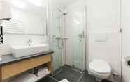 Toilet Kamar 7 Wellnesshotel Sonnenhof & Sonnhalde