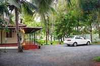 Common Space Palm Grove Service Villa