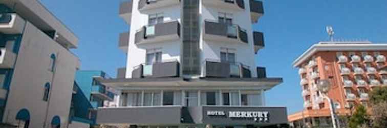 Bên ngoài Hotel Merkury