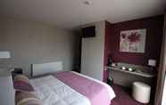 Bedroom 5 Hôtel du Cheval Blanc