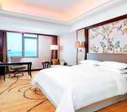 Bedroom 5 Sheraton Shantou Hotel