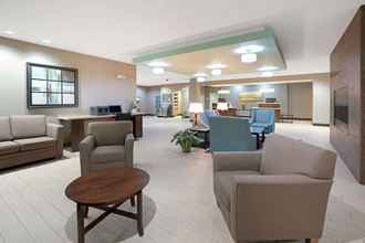 Lobby 4 La Quinta Inn & Suites by Wyndham Bellingham