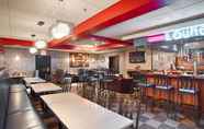 Bar, Cafe and Lounge 6 Best Western Plus Portsmouth Hotel & Suites