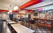 Bar, Cafe and Lounge 6 Best Western Plus Portsmouth Hotel & Suites