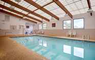 สระว่ายน้ำ 5 Best Western Plus Portsmouth Hotel & Suites