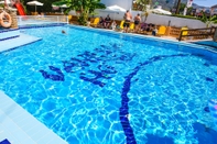 Swimming Pool Vanessa Hotel