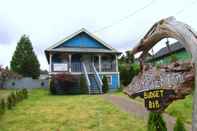 Exterior Tofino Trek Inn