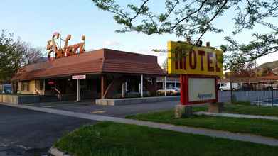 Exterior 4 Safari Motel