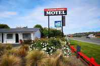 Exterior Colonial Lodge Motel