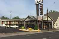 Exterior Tiki Lodge Motel