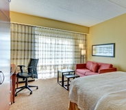 Bedroom 5 Courtyard by Marriott Bridgeport Clarksburg