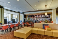 Bar, Cafe and Lounge Courtyard by Marriott Bridgeport Clarksburg